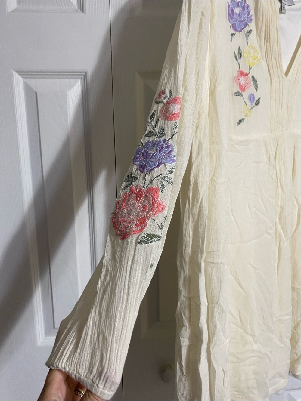 Hayden cream floral gauze lined dress size LARGE - Picture 7 of 15